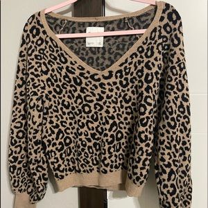 Abercrombie and Fitch v neck cropped sweater